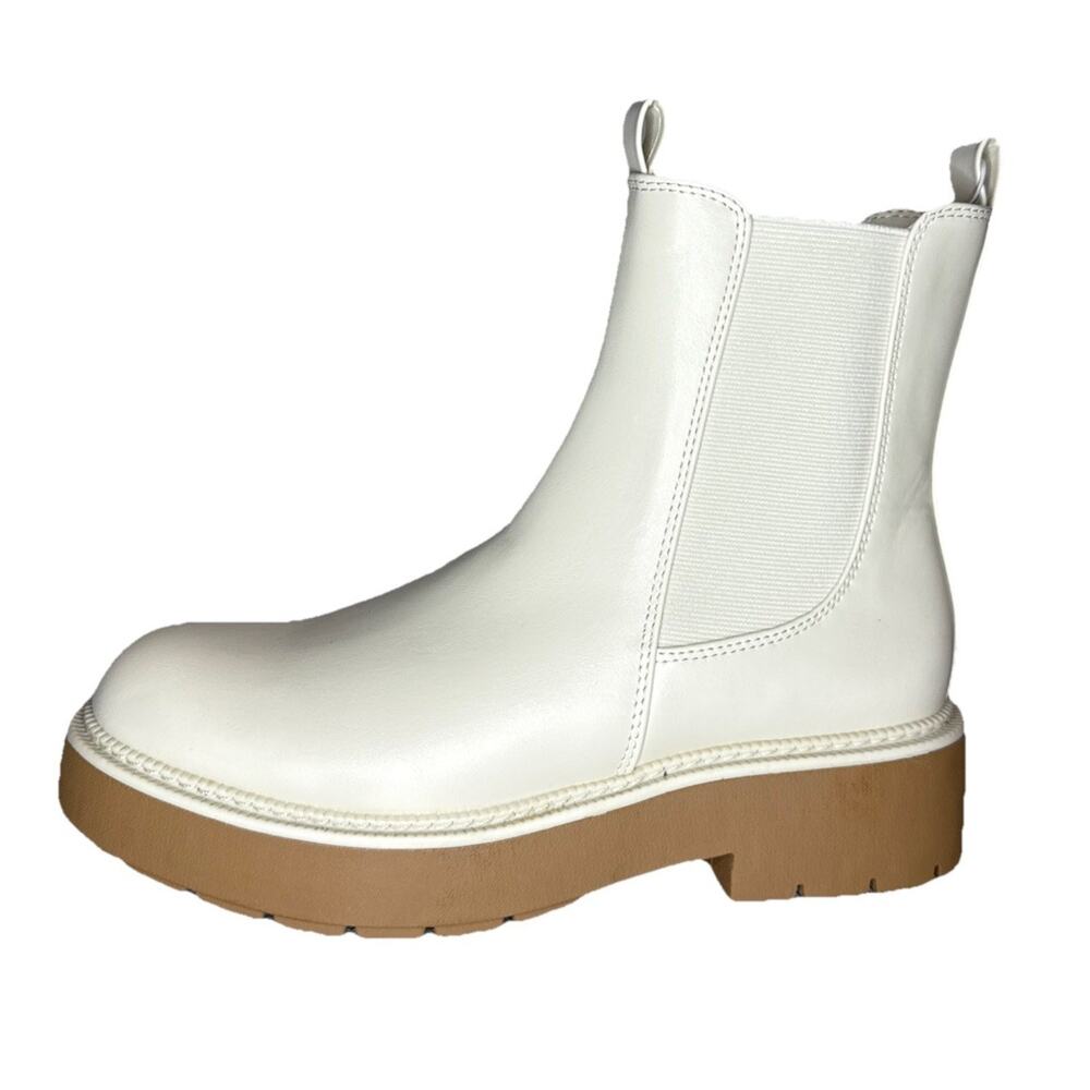 A New Day Off White Demi Ankle Boots Size 8.5